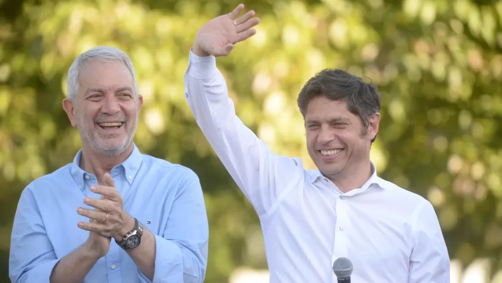 Junto a los candidatos platenses: Kicillof y Alak cierran campaña con música, mate y vecinos