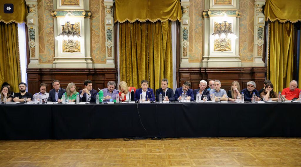 Apoderados cruzados y pacto electoral: el peronismo bonaerense activa su frente y lanza la campaña