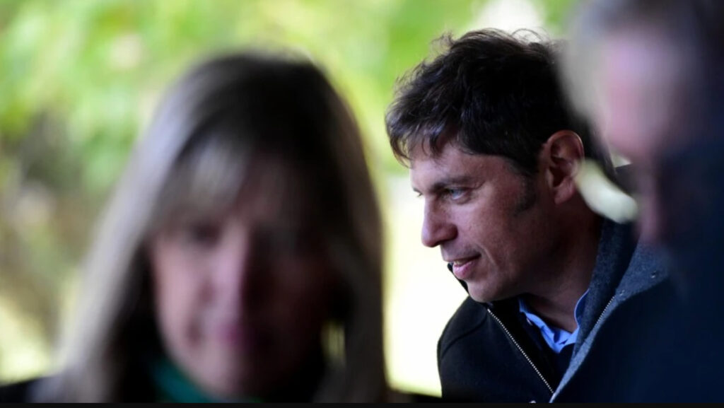 Kicillof lidera la oposición con el 35% pero todos los dirigentes tienen imagen negativa: la encuesta que retrata el desierto opositor