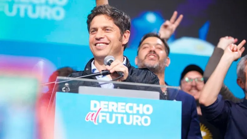 Sin el parate mundialista, Kicillof pisa el acelerador de su proyecto nacional dentro del PJ