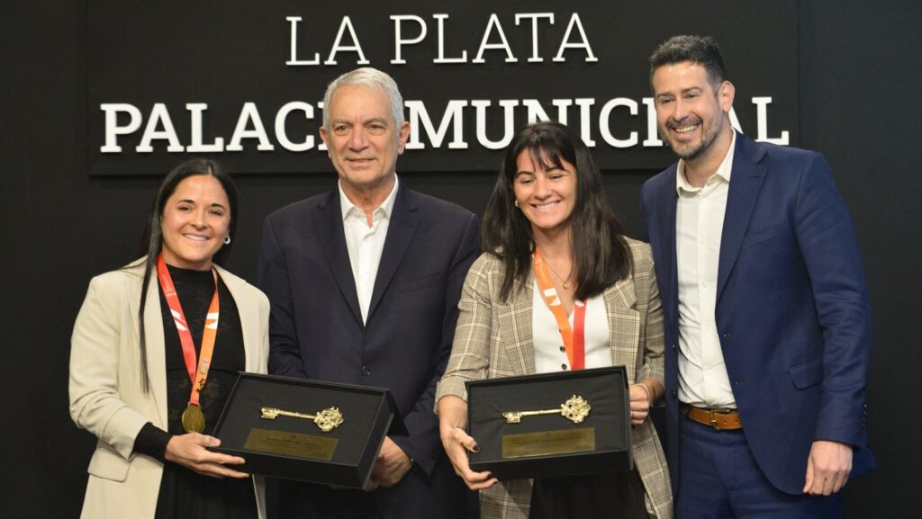 La Plata reconoció a Majo y Vicky Granatto como ciudadanas ilustres tras el título mundial