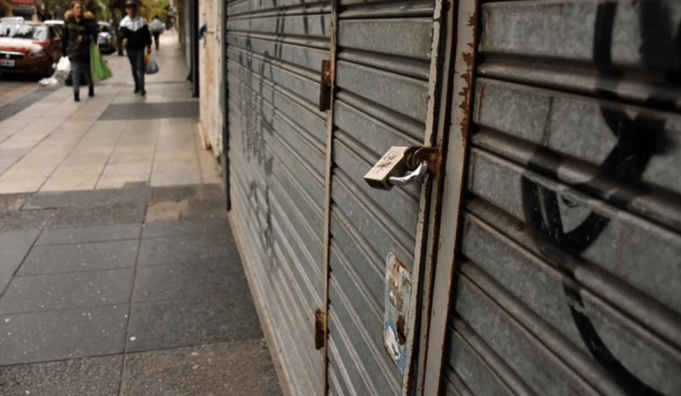 La Plata suma más de 450 locales vacíos y el cierre de comercios históricos expone el freno del consumo