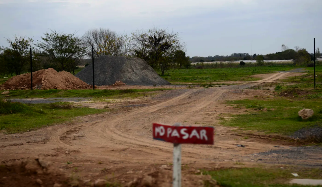 La Justicia avanza con allanamientos en escribanías e inmobiliarias por loteos ilegales en La Plata