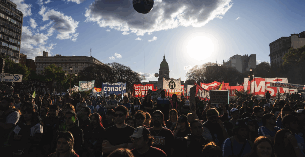 Milei arrinconado entre la calle y el Congreso: la Marcha Federal exige financiamiento