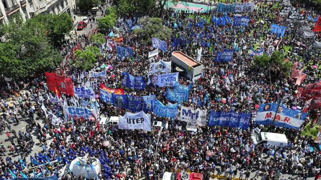 La CGT sale a la calle contra la reforma laboral y la protesta impacta ...
