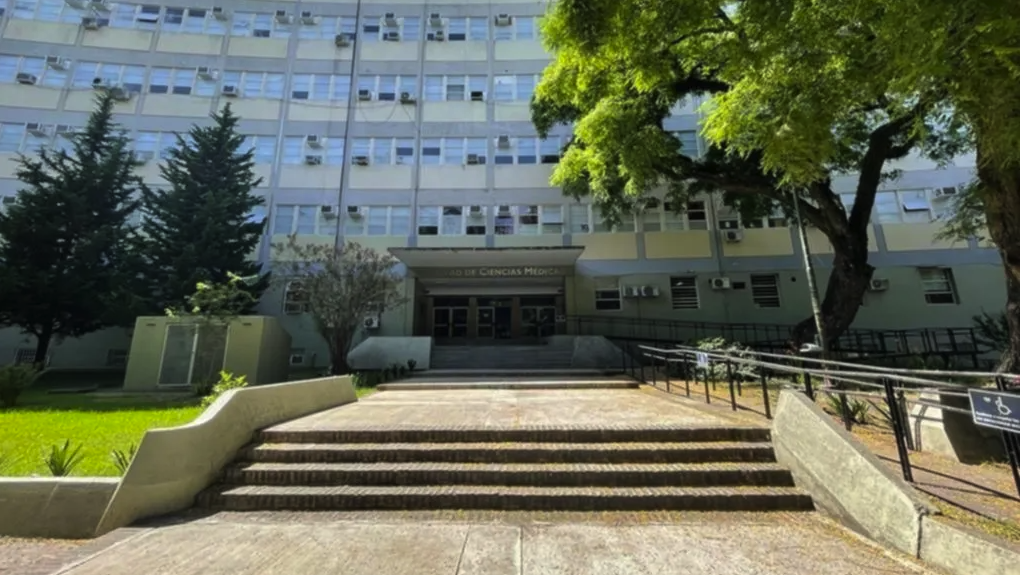 Medicina: reclamos estudiantiles tras el bochazo masivo en Microbiología