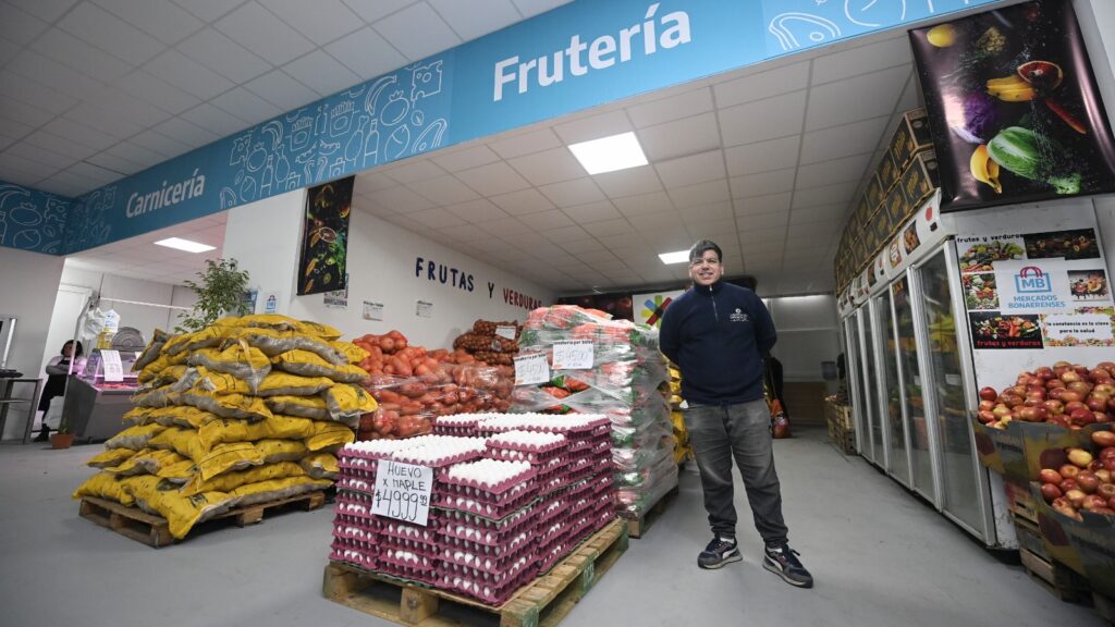 Inauguraron el primer Mercado Bonaerense Fijo en La Plata: descuentos del 40% con Cuenta DNI