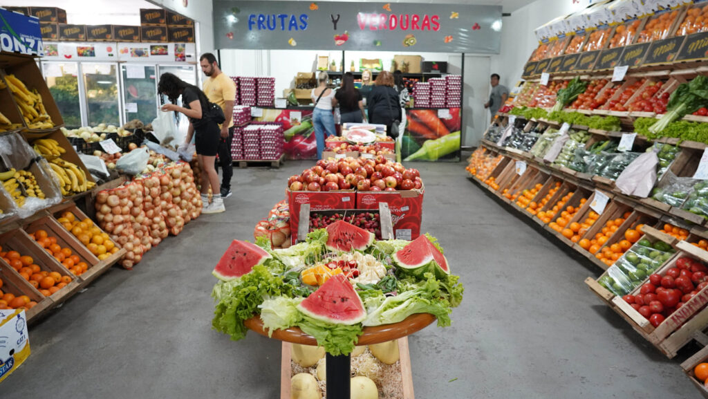 Fiestas con precios cuidados en La Plata: el Mercado Bonaerense Fijo renueva ofertas hasta el 24 de diciembre