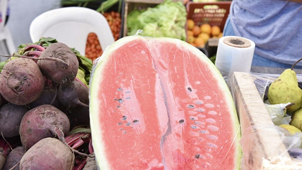 Precios en foco: el Mercado Bonaerense de La Plata refuerza descuentos con Cuenta DNI y apunta al consumo familiar