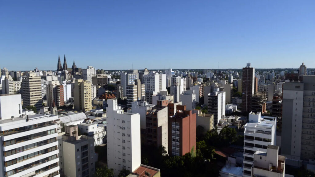 Sturzenegger avanza con la desregulación inmobiliaria: se termina la matrícula obligatoria para ser corredor
