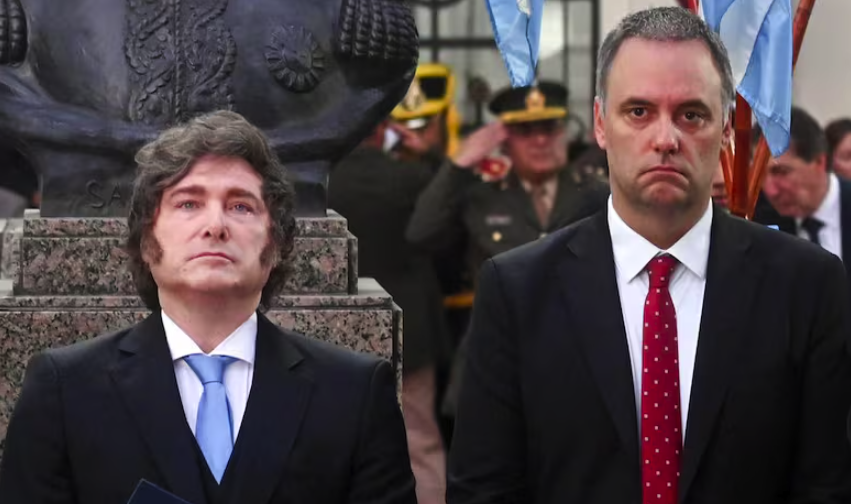 Milei cierra marzo entre el alivio judicial de YPF y los frentes de conflictos que no dejan de acumularle costos políticos