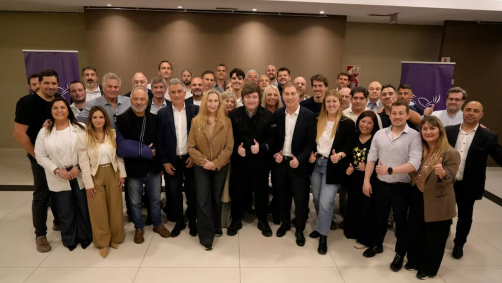 Santilli ya piensa en el 2027: pidió unidad a los libertarios en su visita a Bahía Blanca