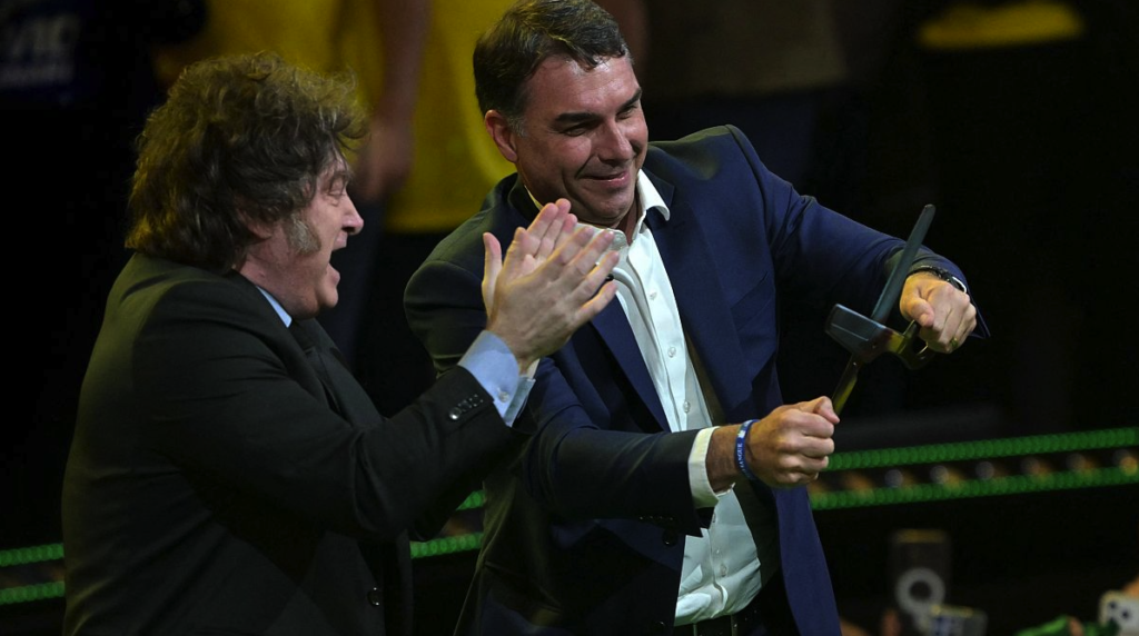 Milei viajó a Brasil para apoyar a Bolsonaro e insultar a Lula en su propio territorio