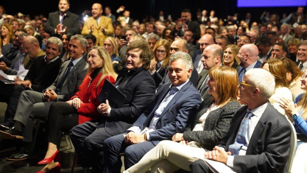 Milei lanzó la campaña bonaerense con un feroz ataque a Kicillof: “Pichón de Stalin”