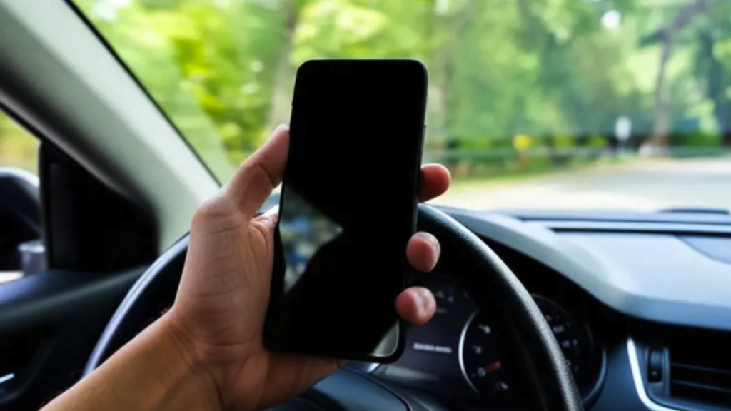 Quieren que los vecinos de La Plata filmen infracciones de tránsito y que el Municipio use esos videos para multar