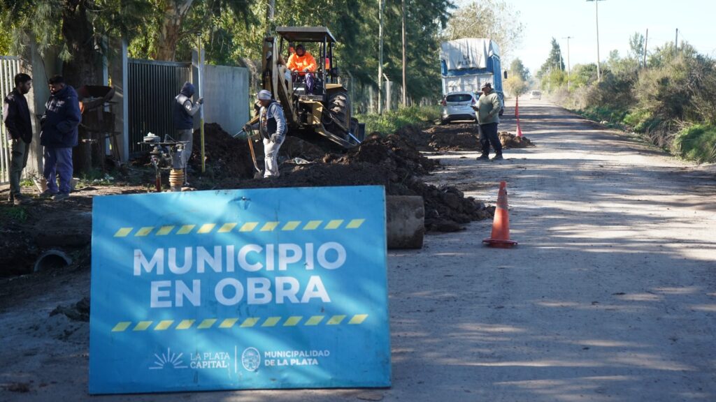 Con un 70% de avance, el Municipio ejecuta obras hidráulicas en Abasto para mejorar el drenaje y evitar anegamientos