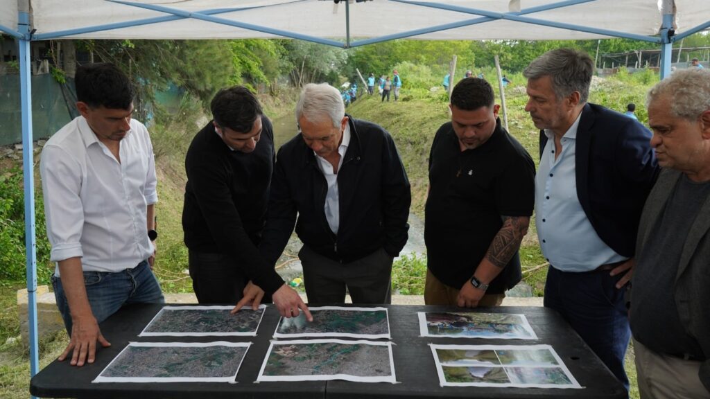 Arroyo Maldonado: Provincia, La Plata y Berisso limpiaron casi 6 kilómetros del cauce para prevenir inundaciones ante El Niño