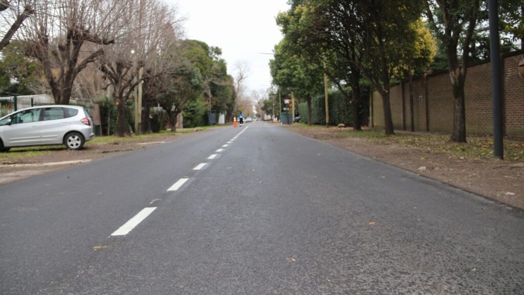 Obras viales y alumbrado: Alak avanza con mejoras claves en barrios del oeste, norte y sur de La Plata