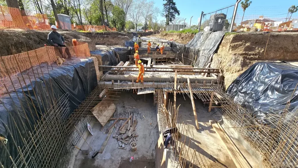 Alak y Cagliardi impulsan obras hidráulicas para reducir inundaciones en La Plata y Berisso