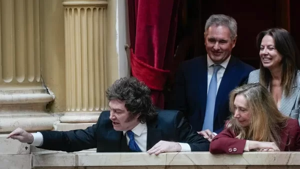 Milei estalló contra los periodistas en el Congreso: «Corruptos son ustedes» y «chorros»