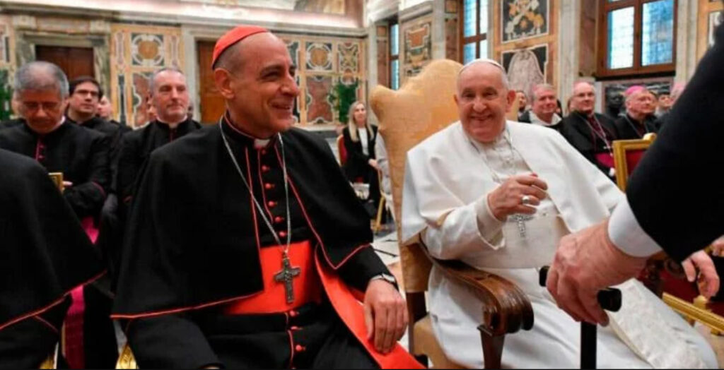 El diario personal del papa Francisco llega de la mano de un ex arzobispo platense