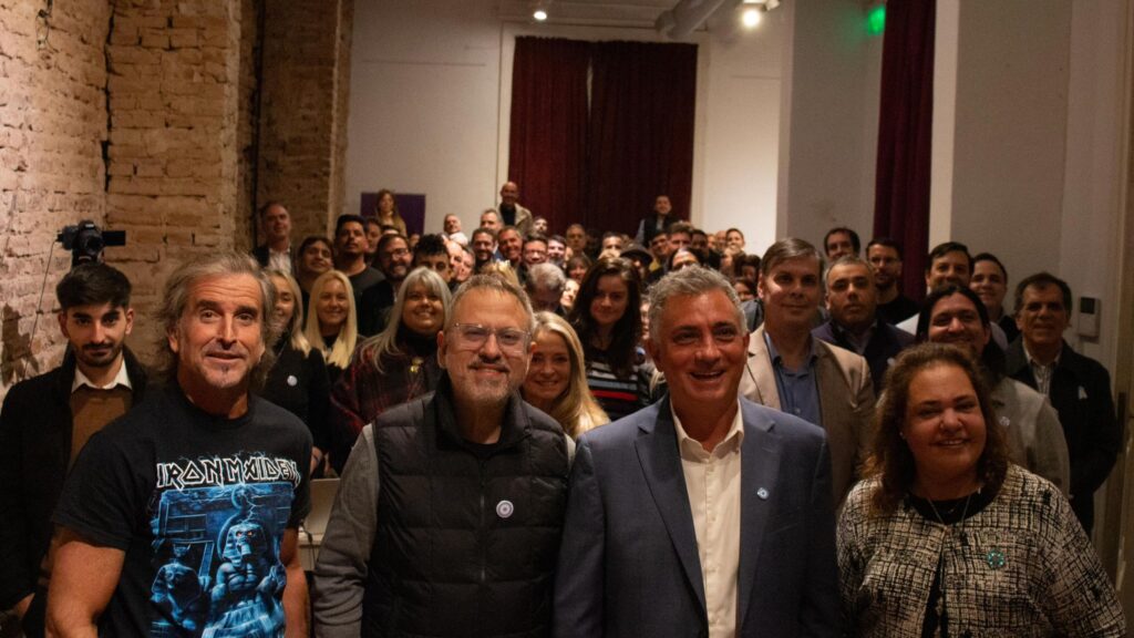 Pareja convoca Cabildo Abierto en 135 municipios bonaerenses: La Libertad Avanza arranca el armado para 2027