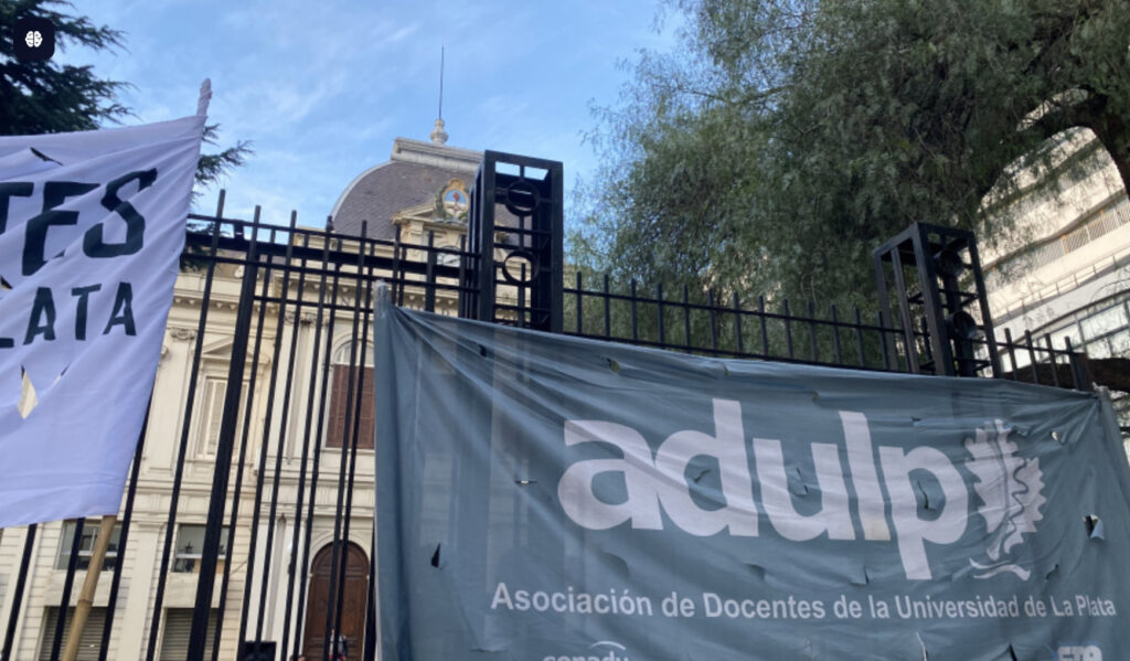 Paro nodocente en la UNLP: colegios sin clases y acatamiento dispar en facultades