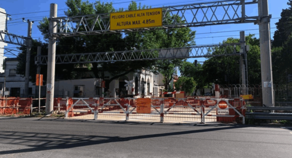 Avanza la obra en 1 y 38 y se acerca la reapertura de un cruce clave para el tránsito platense