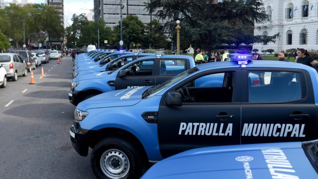 Patrulleros operativos en La Plata: la oposición pide saber cuántos están realmente en la calle