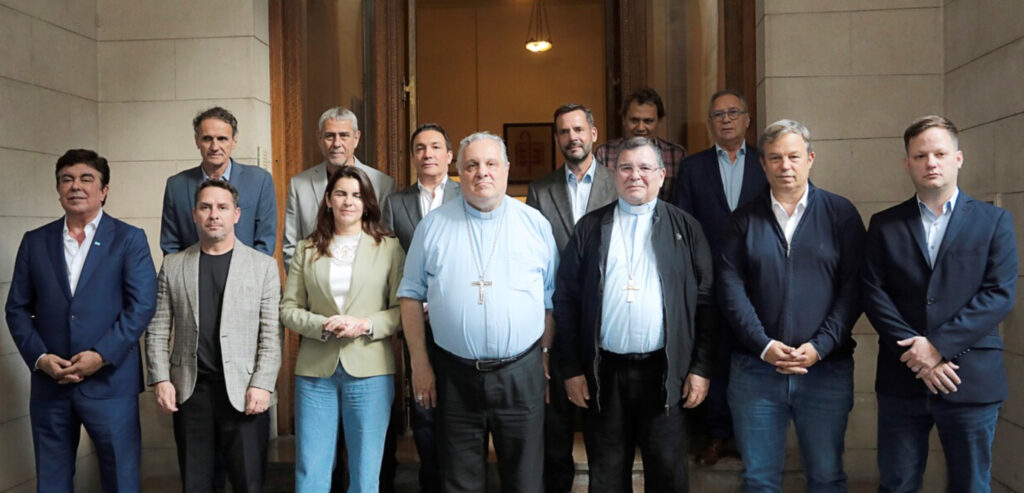 Peronismo e Iglesia, juntos frente a la crisis: «No sabemos cuánto va a aguantar esto»