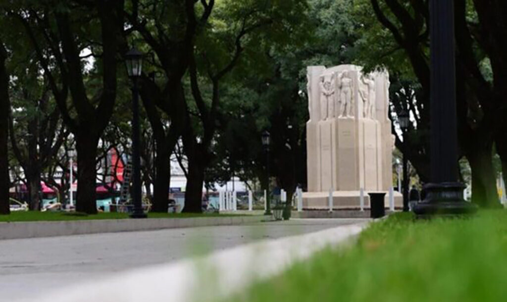 Plaza Rocha reabre sus puertas con un evento cultural y confirma la fecha de reinauguración de Plaza Italia