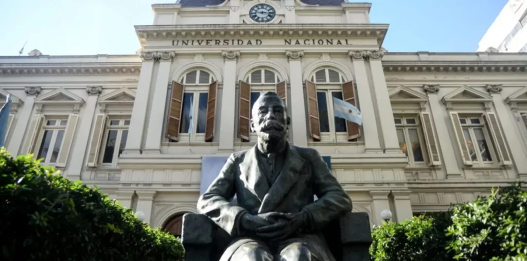 El Gobierno exige a la UNLP la devolución de $581 millones