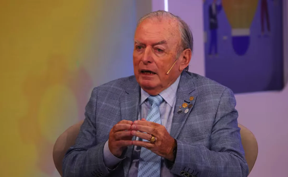 El asesor laboral de Milei admite que la reforma no generará empleo y crecen los cruces por su tratamiento