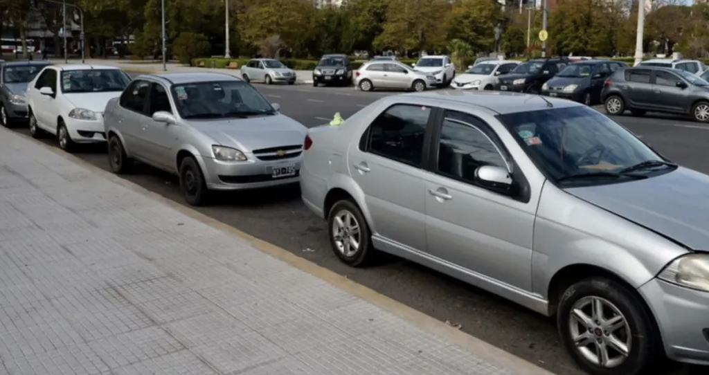 Remiseros de La Plata piden ampliar a 2.000 las habilitaciones