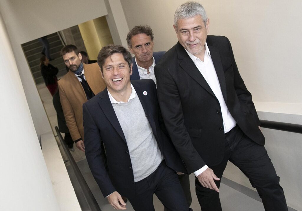  Kicillof redobla su apuesta electoral: campaña territorial, pulseada por diputados y reconfiguración del gabinete
