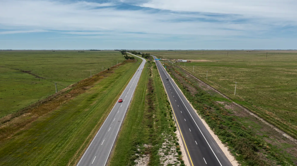 Rutas nacionales: seis empresas de La Plata y AUBASA compiten por la concesión que impulsa Milei