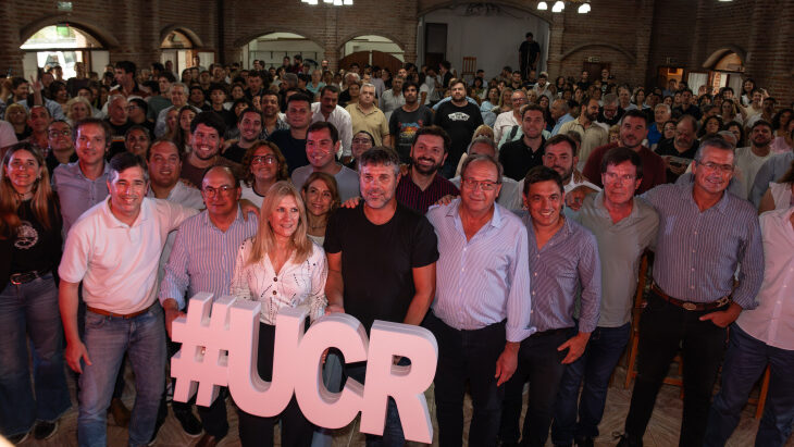 Radicales respaldaron masivamente a Miguel Fernández y llamaron a la moderación