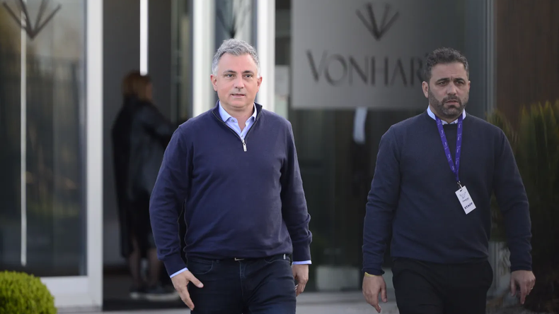 Con la mira en 2027, Pareja toma el control del bloque libertario en el Senado bonaerense