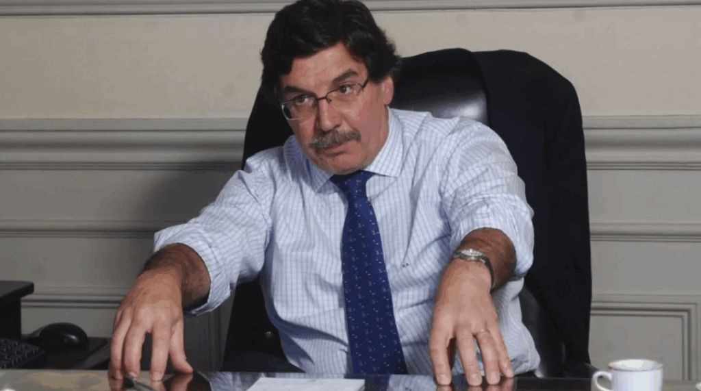 Sileoni dejó Educación sin conflictos, pero cuestionó con dureza la reforma impulsada por Milei