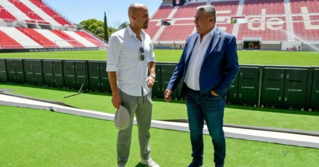 Insólita sanción para Estudiantes: Verón suspendido y los titulares afuera