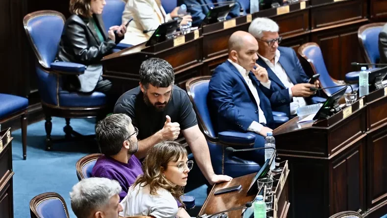 Tignanelli endureció su discurso contra la oposición y acusó al Gobierno nacional de “disciplinar financieramente” a la Provincia