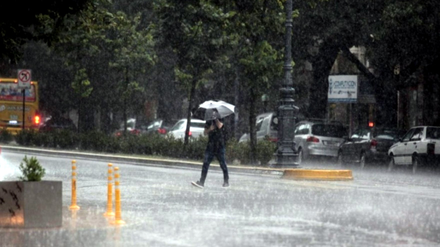 Elevan el alerta a naranja por tormentas: el Municipio refuerza el monitoreo y la prevención