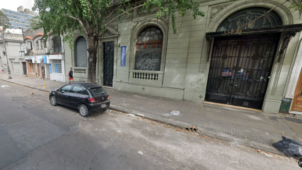 Cierre de la primaria del Colegio Universitas: familias en alerta y docentes en riesgo en La Plata