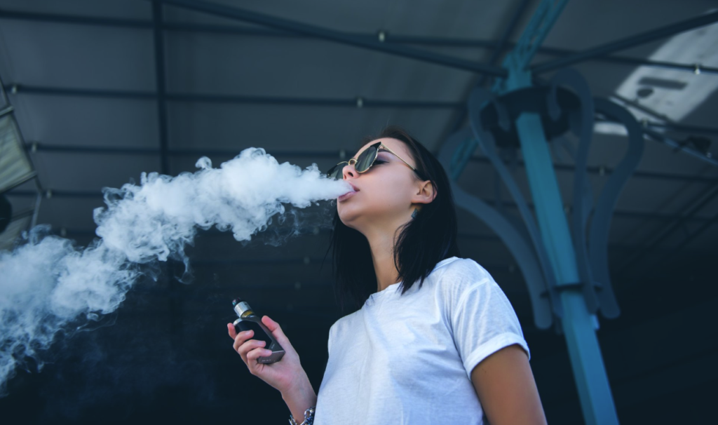 Buscan prohibir el cigarrillo y el vapeo en toda la Terminal de Ómnibus de La Plata