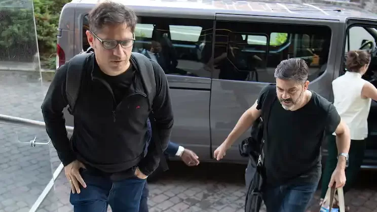 Kicillof viajó a EE.UU. en medio del acuerdo Trump-Milei: homenaje a Mujica y agenda de inversiones