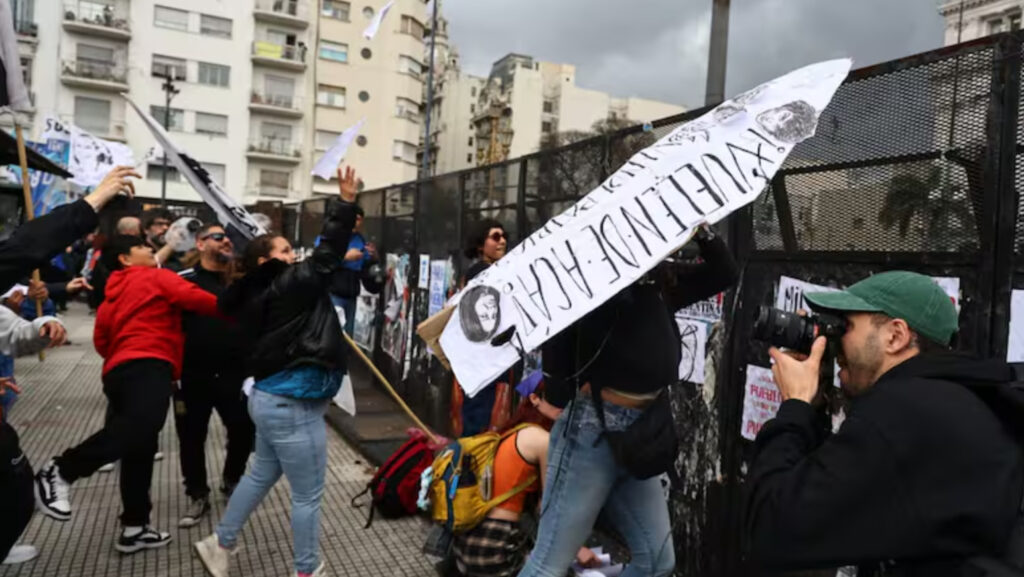 Gases, piedras y 25 detenidos frente al Congreso: ¿quiénes desataron los incidentes en la Marcha Federal Universitaria?