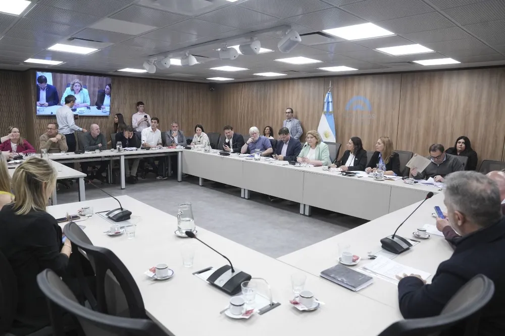 Zona Fría: intendentes radicales y peronistas se unen para frenar el tarifazo de gas que afectaría a 94 municipios bonaerenses